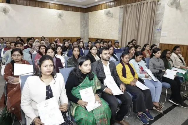 नियुक्तीपत्राबरोबर आयुष डॉक्टर