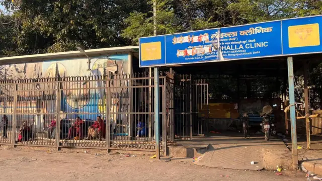 मंगोलपुरी विधानसभा में यह मोहल्ला क्लीनिक सुबह 7 बजे से शाम 7 बजे तक चलता है. 