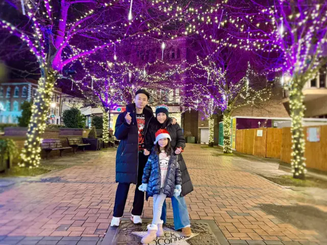 Moon媽與丈夫及女兒