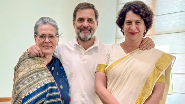 सोनिया, राहुल और प्रियंका