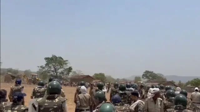 धौड़नगांव में टकराव