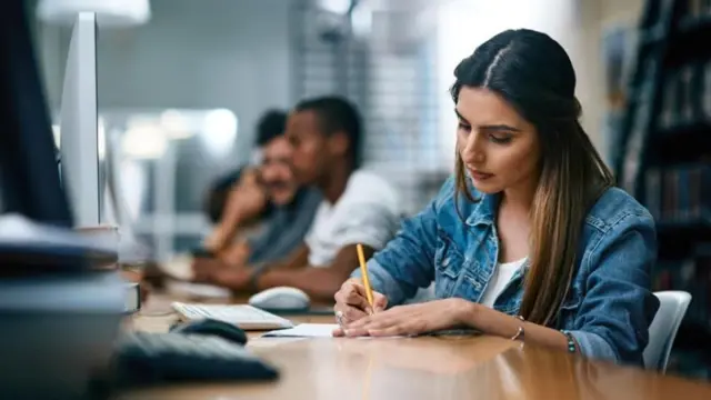 બીબીસી ગુજરાતી એચ-1બી વિઝા ભારતીય વિદ્યાર્થી અમેરિકા ઓપીટી