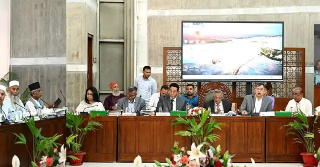 জাতীয় সংসদ কর্তৃক গঠিত বিশেষ কমিটির একটি সভার দৃশ্য