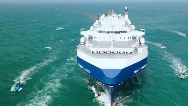 රතු මුහුදේ වර්ධනයවන ගැටුම්කාරී තත්ත්වය හේතුවෙන් ශ්රී ලංකා නාවික හමුදාවේ මුර යාත්රාවක් එහි යවන බවට ජනාධිපති රනිල් වික්රමසිංහ ප්රකාශ කොට පැය 24ක් ගතවීමටත් පෙර අරාබි මුහුදේ යාත්රා කරමින් තිබූ වෙළඳ නෞකාවක් පැහැර ගැනීමට මුහුදු මංකොල්ලකරුවන් උත්සහ දරන ලදී.