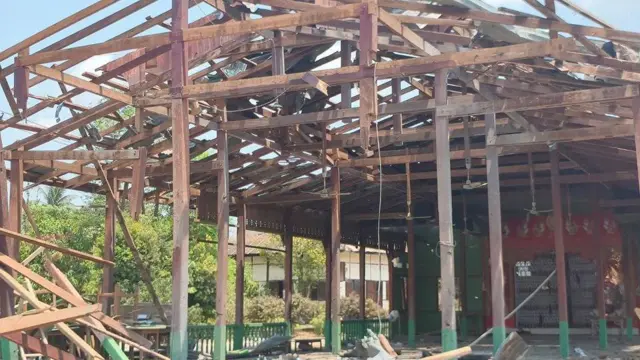  အင်းတော်မြို့နယ် ပိန္နဲကုန်းရွာ ဘုန်းကြီးကျောင်း ကို ဧပြီ ၁၄ ရက် သင်္ကြန်အကျမှာ လေကြောင်းတိုက်ခိုက်ခံရပြီးနောက်ပိုင်းမြင်ကွင်း