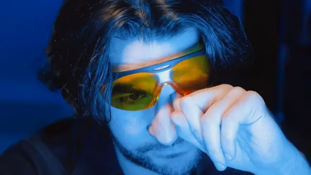 బ్లూలైట్ ఫోన్లు టెక్నాలజీ నిద్ర స్క్రీన్ స్క్రోలింగ్