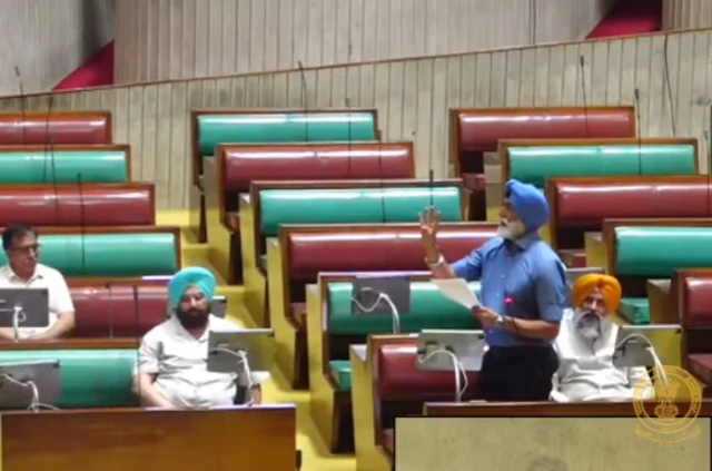 ਸੁਖਪਾਲ ਖਹਿਰਾ ਦੀ ਵਿਧਾਨਸਭਾ ਅੰਦਰ ਸੰਬੋਧਨ ਕਰਦਿਆਂ ਦੀ ਤਸਵੀਰ