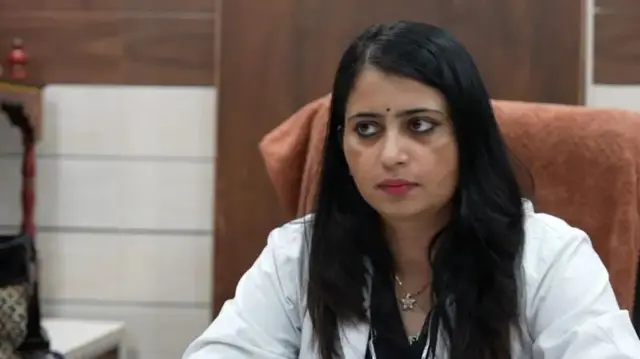 সর্বেশের অস্ত্রোপচারকারী চিকিৎসকদের দলের অংশ ছিলেন ডা. পারুল দাহিয়া।