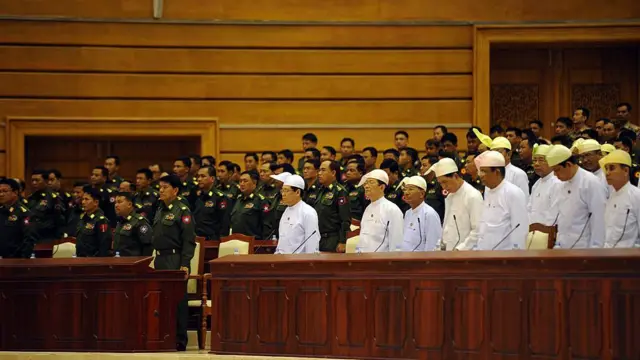 လွှတ်တော်ထဲက တပ်မတော်သား ကိုယ်စားလှယ်များ