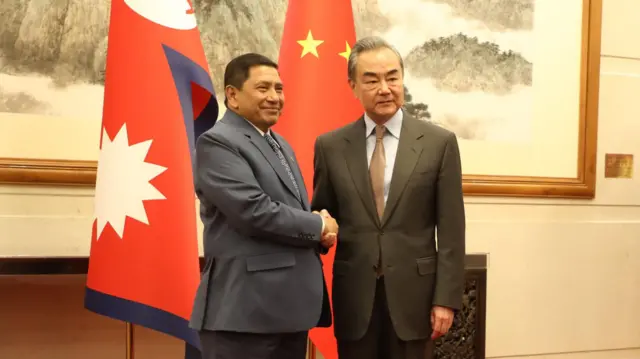 चीन भ्रमणमा परराष्ट्रमन्त्री