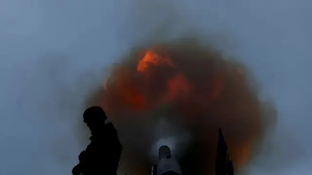 L'artillerie ukrainienne en action près de Bakhmut le 26 décembre.