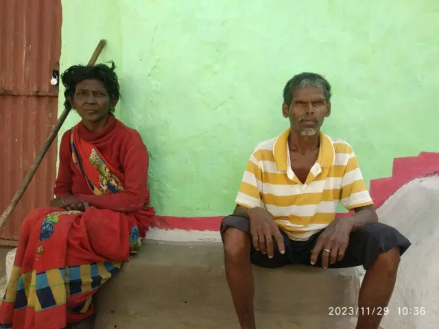 मज़दूरों के परिजन 