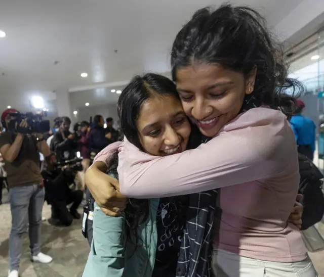 हमासको हमलामा नेपाली विद्यार्थीहरूको पनि ज्यान गएपछि कृषि क्षेत्रमा 'लर्न एन्ड अर्न' अन्तर्गत गएका नेपाली विद्यार्थीहरूलाई फिर्ता ल्याइएको थियो