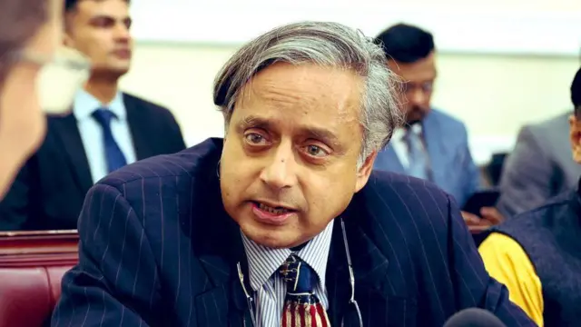 शशि थरूर