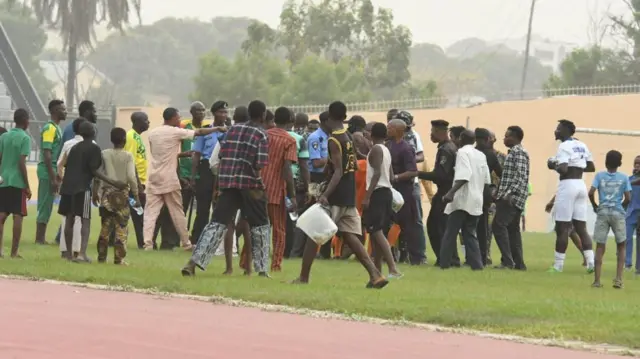 Awon ero iworan lori papa iṣere Kwara Stadium