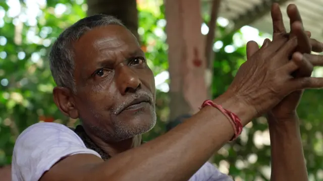 హరిచరణ్ దాస్, డీ-ఓటర్