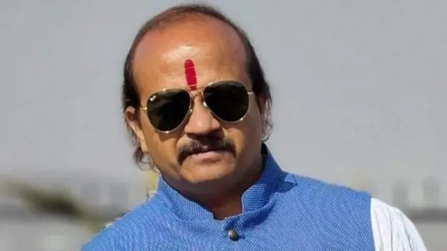 अजित पवारांची वसंत मोरेंना ऑफर  