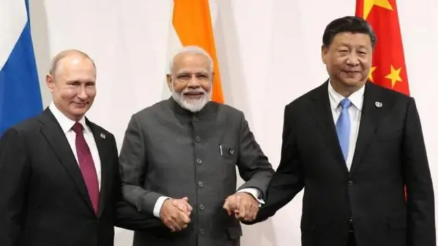 రష్యా అధ్యక్షుడు పుతిన్, చైనా అధ్యక్షుడు షీ జిన్‌పింగ్‌లతో ప్రధానమంత్రి నరేంద్ర మోదీ