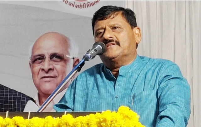 બીબીસી ગુજરાતી મોરબી રાજકારણ કાંતિ અમૃતિયા ગોપાલ ઇટાલિયા પુલ દુર્ઘટના ગરબા ક્લાસિસ ભાજપ ધારાસભ્ય