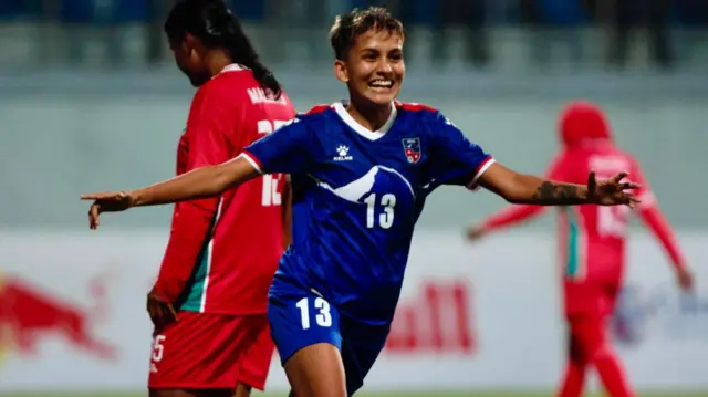 नेपाली महिला फुटबल खेलाडी रेखा पौडेल