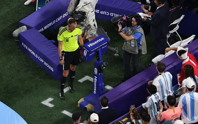VAR, Video Assistant Referee, Swiss, Argentina, Embolo, Piala Dunia 2026