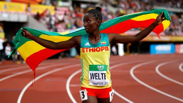 Atileet Dirribeen umrii ishee 16'tti bara 2018 shaampiyoonaa addunyaa ganna 20 gadii irratti 800m'n injifatte