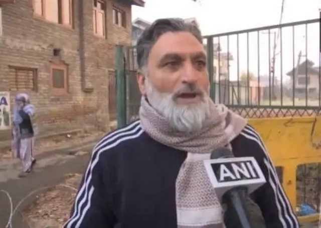 બીબીસી ગુજરાતી, ગુજરાત, બીબીસી, અમદાવાદ, જમ્મુ-કાશ્મીર, નૌગામ, પોલીસ સ્ટેશનમાં ધડાકો, 