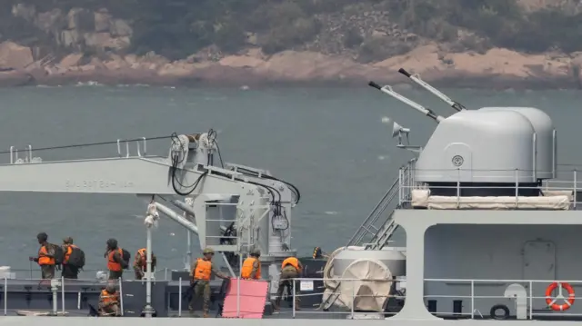 चिनियाँ सैनिक अभ्यास 