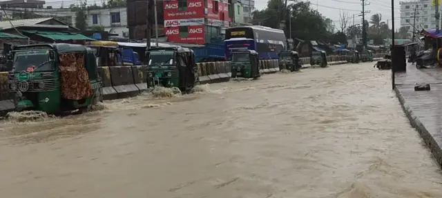 কক্সবাজার শহরের রাস্তাঘাট ডুবে গেছে
