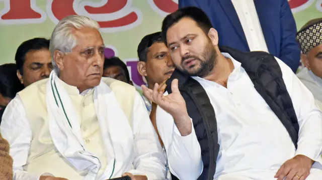 नीतीश के पाला बदलने के बाद सबसे पहले तेजस्वी यादव ने बयान दिया था कि बिहार में खेल अभी बाक़ी है. 