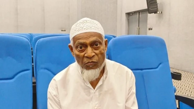 மருத்துவமனையில் காத்திருக்கும் ரெசா-உல் கரீம்