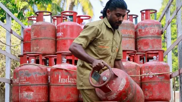 એલપીજી પુરવઠો, એલપીજી ટેન્કર શિવાલિક, એલપીજી ટેન્કર નંદા દેવી, બીબીસી ગુજરાતી 
