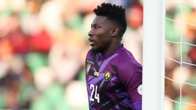 Le gardien de but camerounais André Onana pourrait ne pas jouer plusieurs matches de Manchester United en raison de sa participation à la CAN 2025 aux côtés des Lions indomptables.