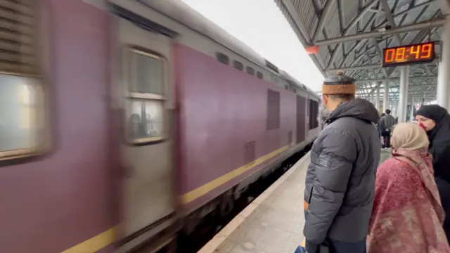 संगलदान-रियासी-कटरा रेल्वे मार्ग आता पूर्णपणे तयार आहे. 