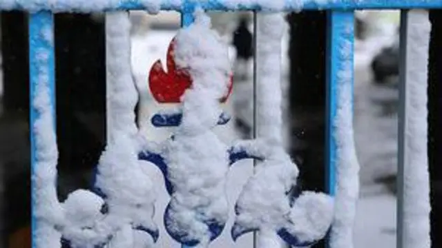 مدیرعامل شرکت ملی گاز ایران هشدار داده که اگر مصرف بیش از ذخیره گاز تداوم پیدا کند، گاز برخی از صنایع قطع خواهد شد.