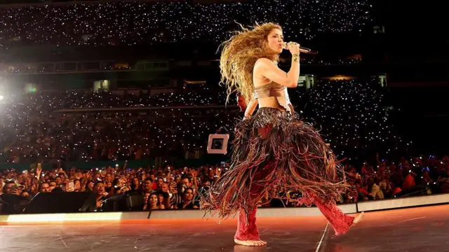 Penonton konser Shakira mencakup berbagai generasi