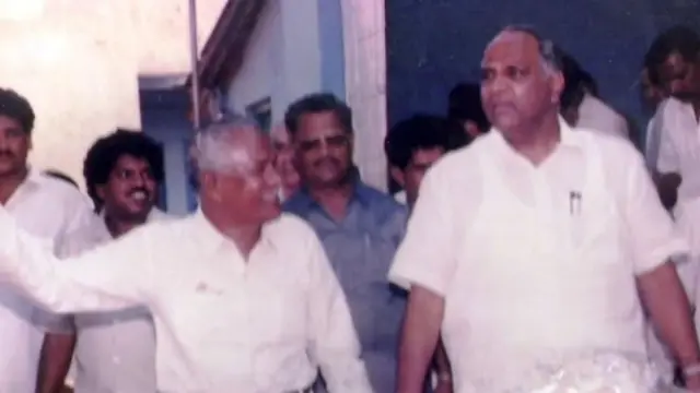 दि. बा. पाटील आणि शरद पवार
