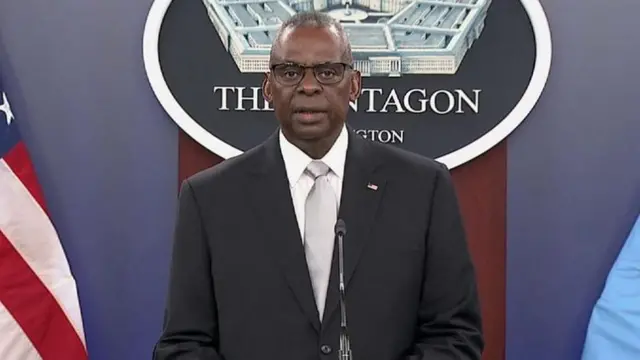 2月1日に記者会見した際のオースティン米国防長官