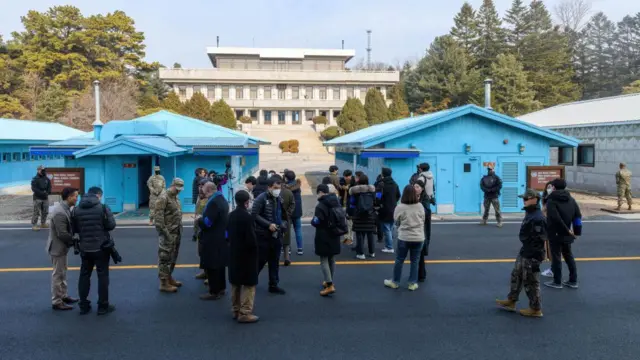 Экскурсанты на границе