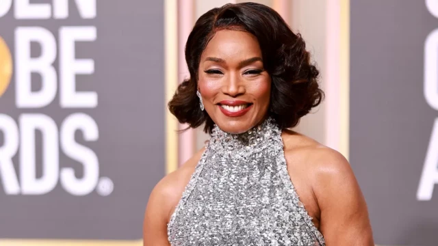 Angela Bassett b