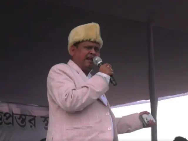 শিলান্যাস অনুষ্ঠানের মঞ্চে হুমায়ুন কবীর