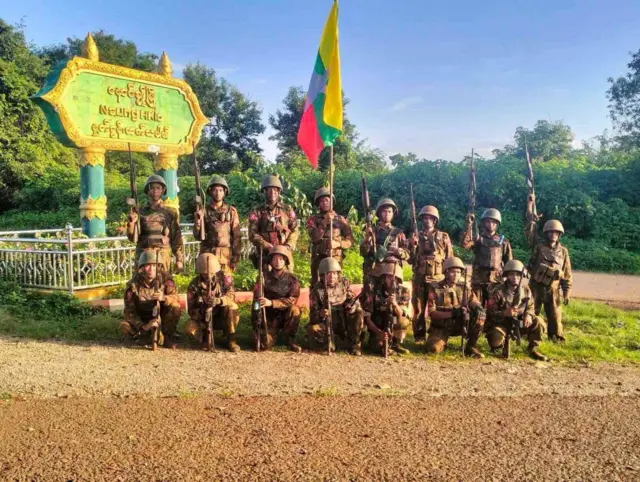 နောင်ချို မြို့နားရောက်လာတဲ့ စစ်ကောင်စီတပ်ဖွဲ့ဝင်တွေ