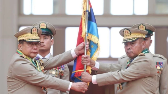 ဗိုလ်ချုပ်ကြီးရဲဝင်းဦးကို တပ်ချုပ်ရာထူးအပ်နှင်းပွဲ