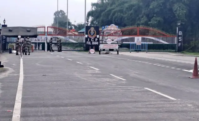 सिलिगुड़ी से 15 किलोमीटर दूर भारत-बांग्लादेश बॉर्डर