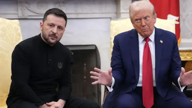 Presidente Donald Trump e o presidente ucraniano, Volodymyr Zelensky, durante reunião no Salão Oval da Casa Branca em 28 de fevereiro 