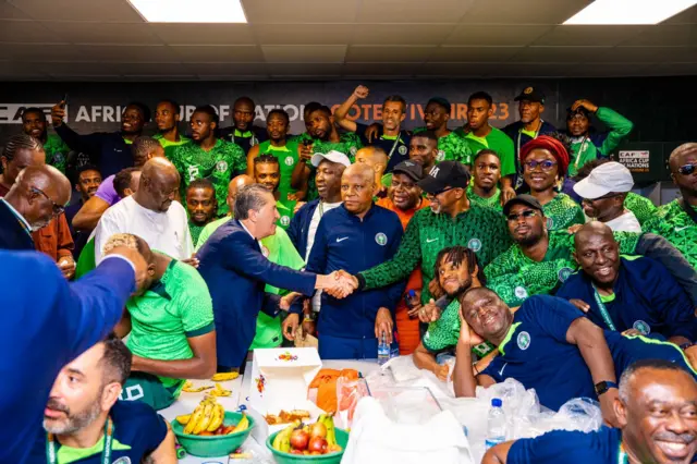 Igbakeji Aarẹ, Kasim Shettima atawọn ikọ Super Eagles