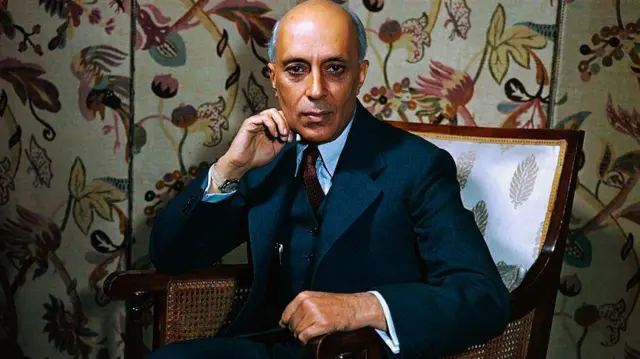 जवाहरलाल नेहरू.