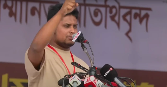 হেফাজতের মহাসমাবেশে এনসিপি নেতা হাসনাত আব্দুল্লাহ