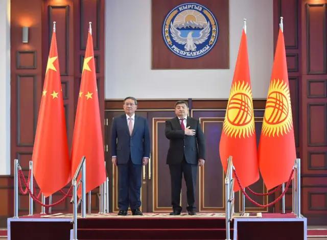 Жыйынга бир нече мамлекеттин өкмөт башчылары чогулду