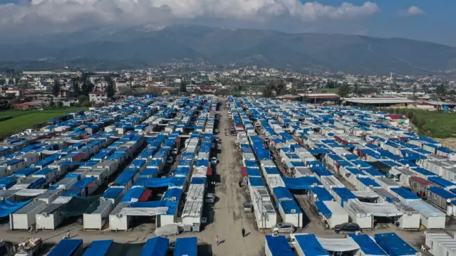 Depremzedelere kira yardımı kesildi, tepkiler sürüyor: 'Yoklukla mücadele ediyorlar'